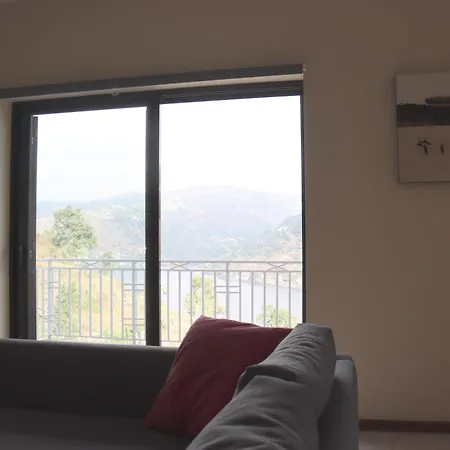 Douro Nest House بيت للعطل